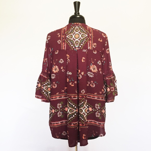 🍩Floral bell sleeve blouse maroon size medium - Picture 4 of 10